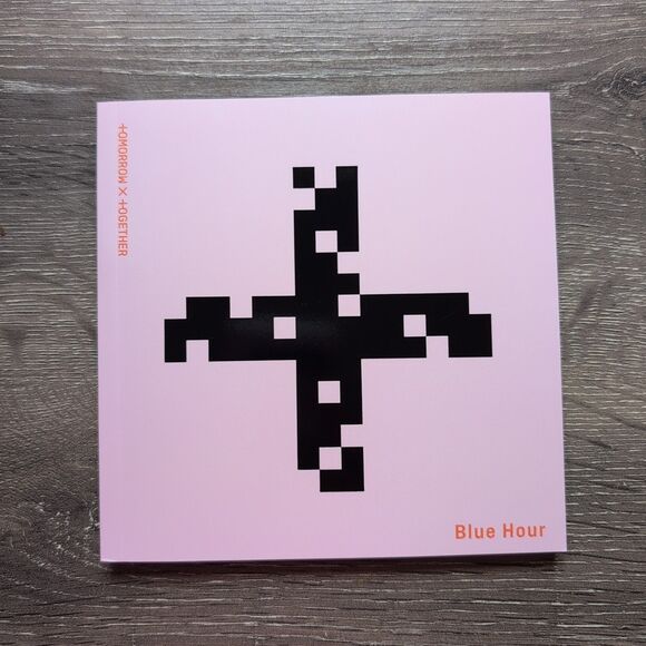 TXT MINISODE1 BLUE HOUR Album PINK W/Inclusions And Taehyun Photocard - Picture 2 of 7